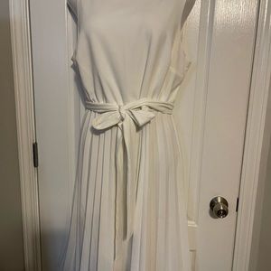 Sleeveless Pleated Dress